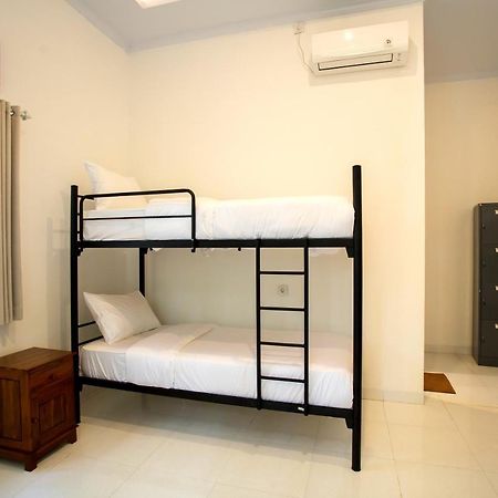 The Puncak Santhi Inn Batununggul Exterior photo