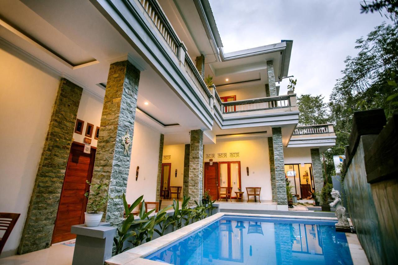 The Puncak Santhi Inn Batununggul Exterior photo
