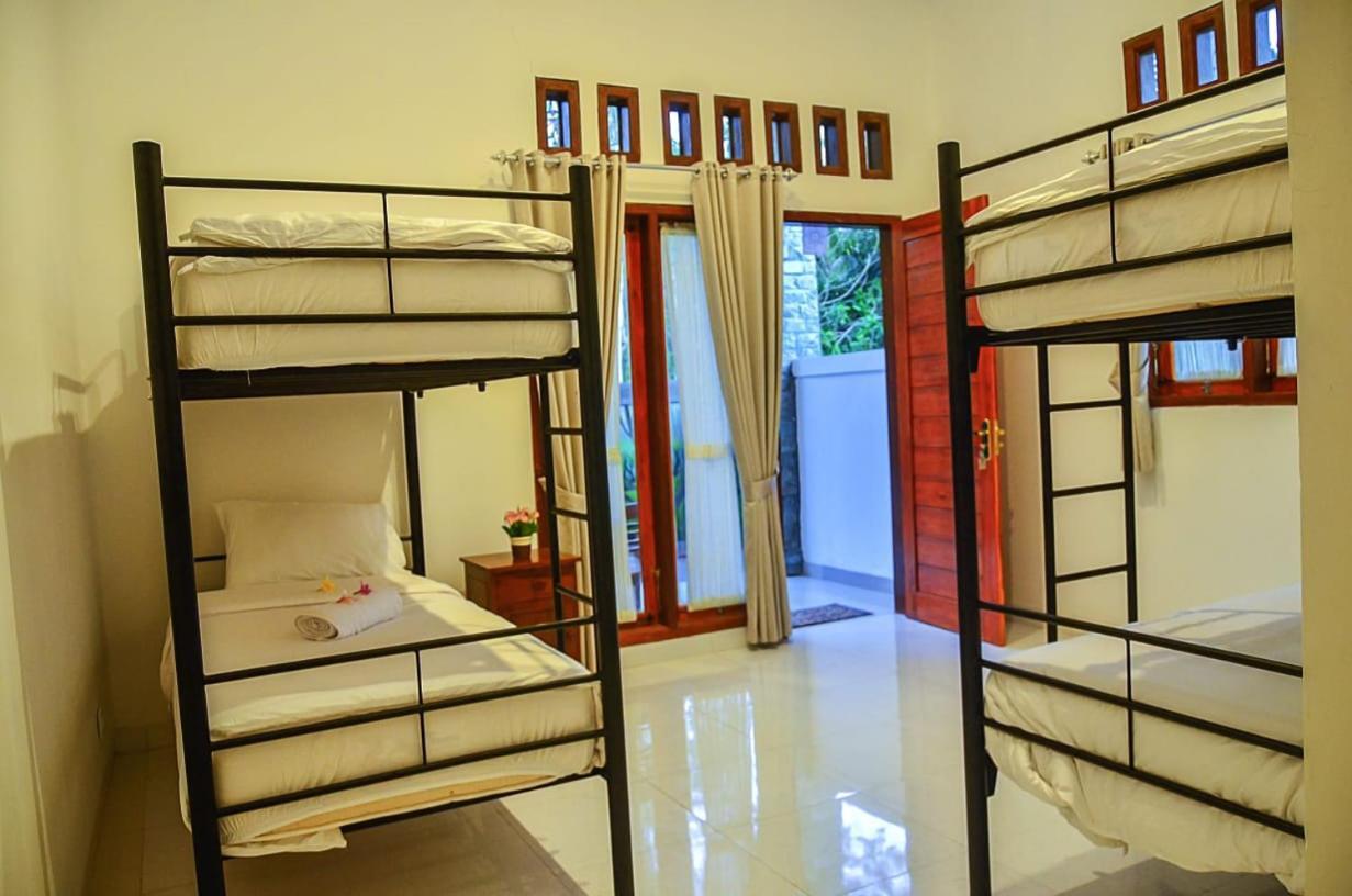 The Puncak Santhi Inn Batununggul Exterior photo